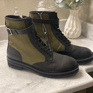 Mens combat boots green and black. NWOT size 11